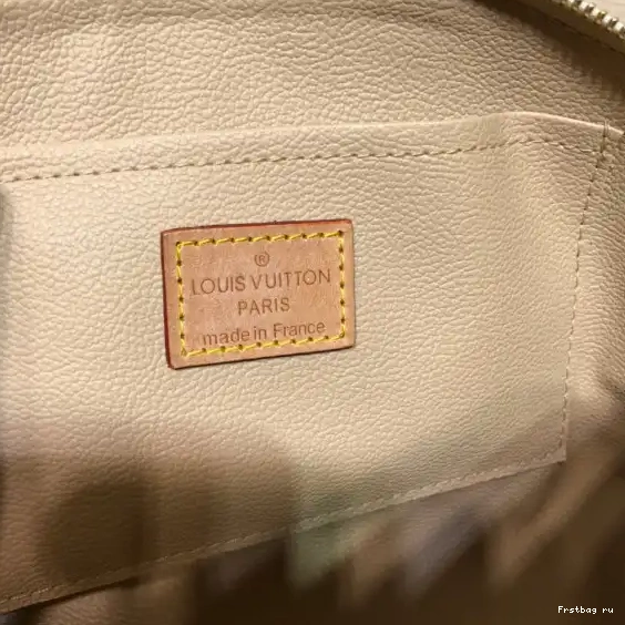 First bag ru LOUIS VUITTON GM COSMETIC POUCH 0519